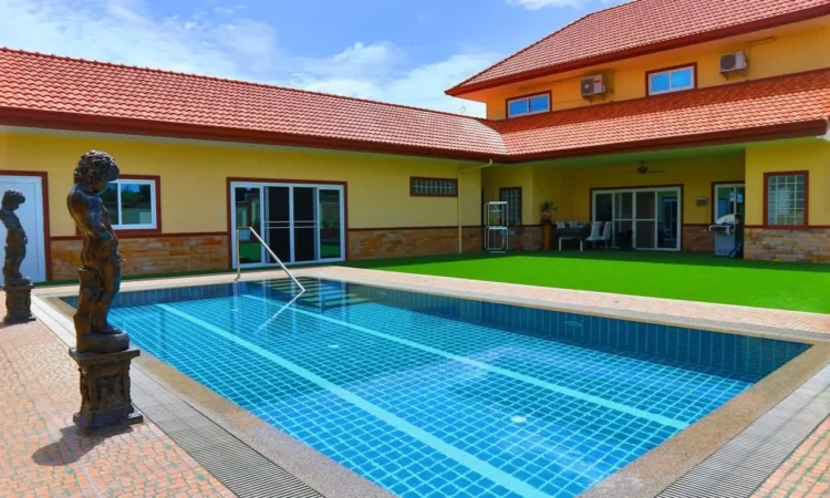 Miami Villas 4 Beds 5 Baths Pattaya