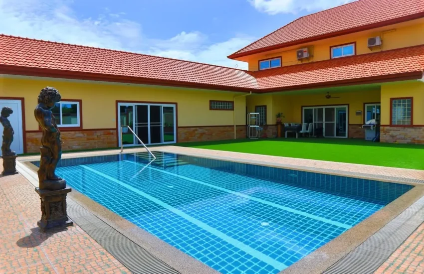Miami Villas 4 Beds 5 Baths Pattaya