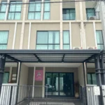Patio Srinakarin Rama 9 3 Beds 3 Baths Bangkok