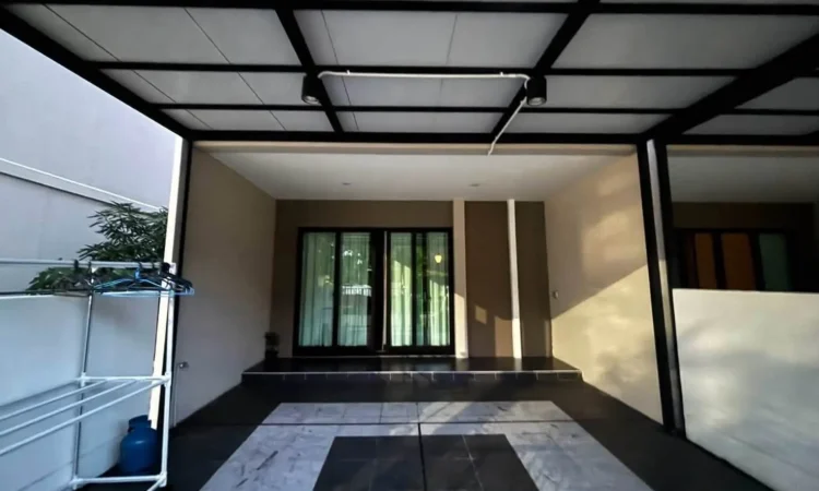 Patio Srinakarin – Rama 9 3 Beds 3 Baths Bangkok