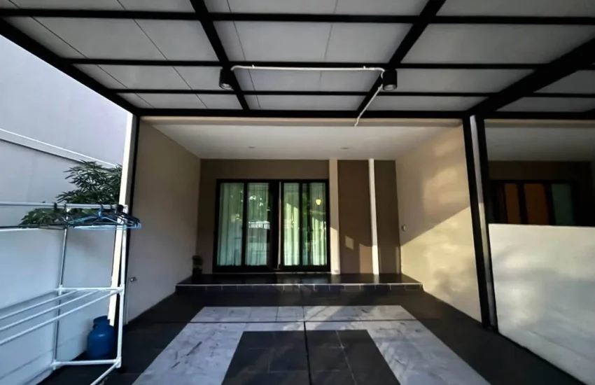 Patio Srinakarin – Rama 9 3 Beds 3 Baths Bangkok