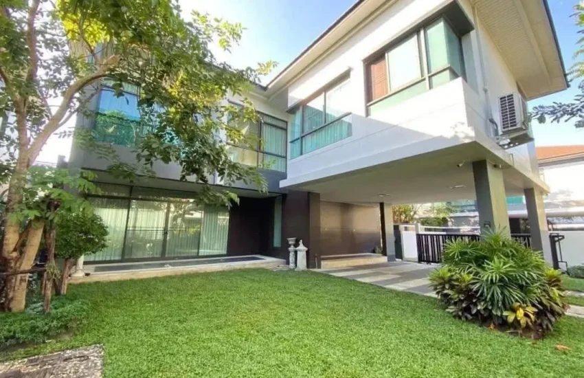 Setthasiri Krungthep Kreetha 3 Beds 4 Baths Bangkok