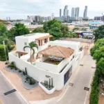 The Sunshine House 4 Beds 5 Baths Pattaya